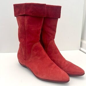 John Fluevog POWER UP
ASPIRATION
FLAT MID-CALF BOOT